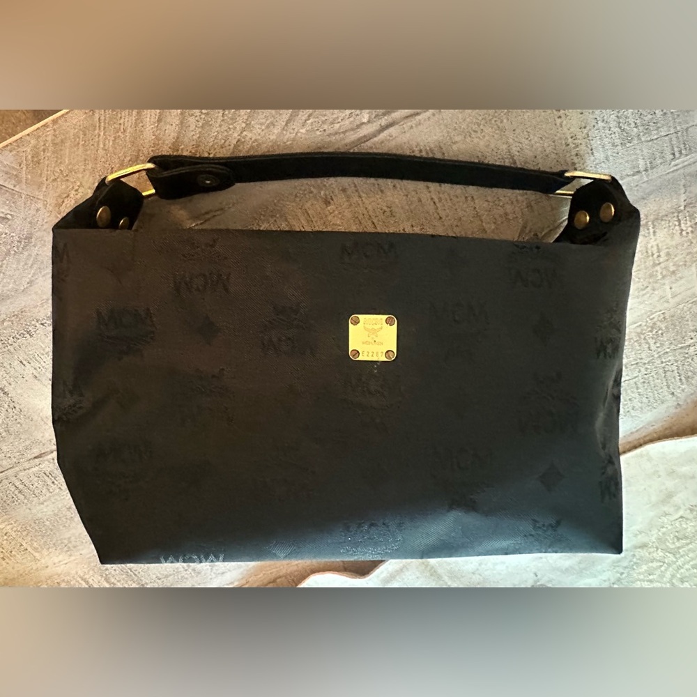 Rare- Mini- MCM Black arm Bag with Gold Accents!! Rare design - Picture 2 of 8